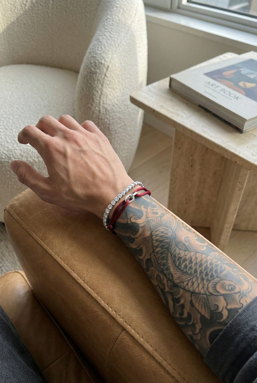 304supply Blood Link Armband getragen, Detailansicht